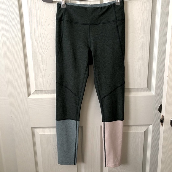 Outdoor Voices colorblock dipped warmup leggings small - Picture 3 of 5